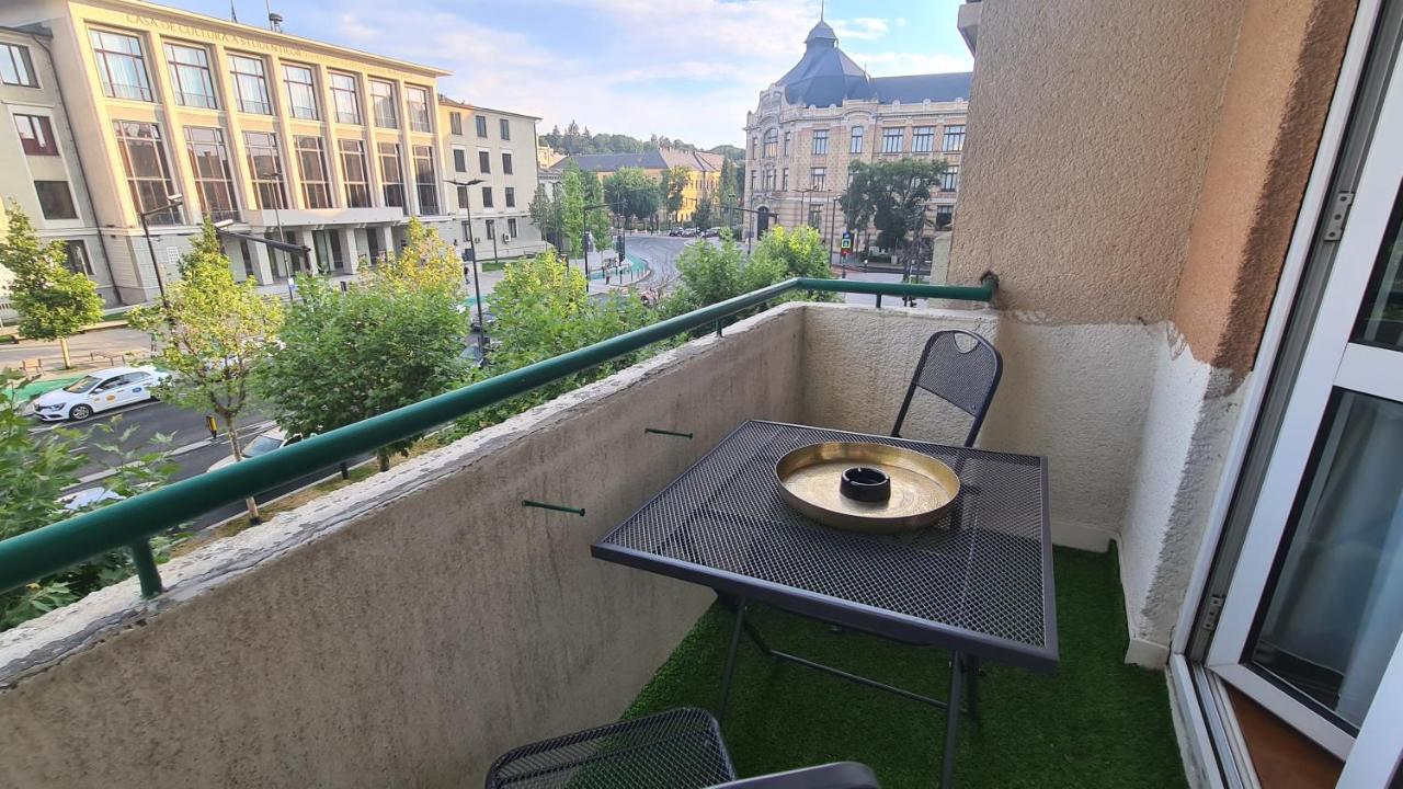 Main Square 5 Star Luxury Apartment With View คลูจ-นาโปกา ภายนอก รูปภาพ