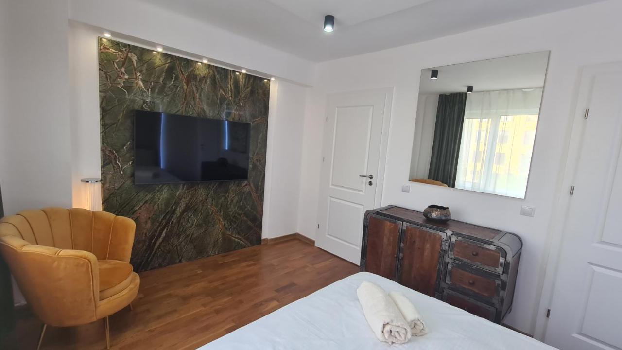 Main Square 5 Star Luxury Apartment With View คลูจ-นาโปกา ภายนอก รูปภาพ