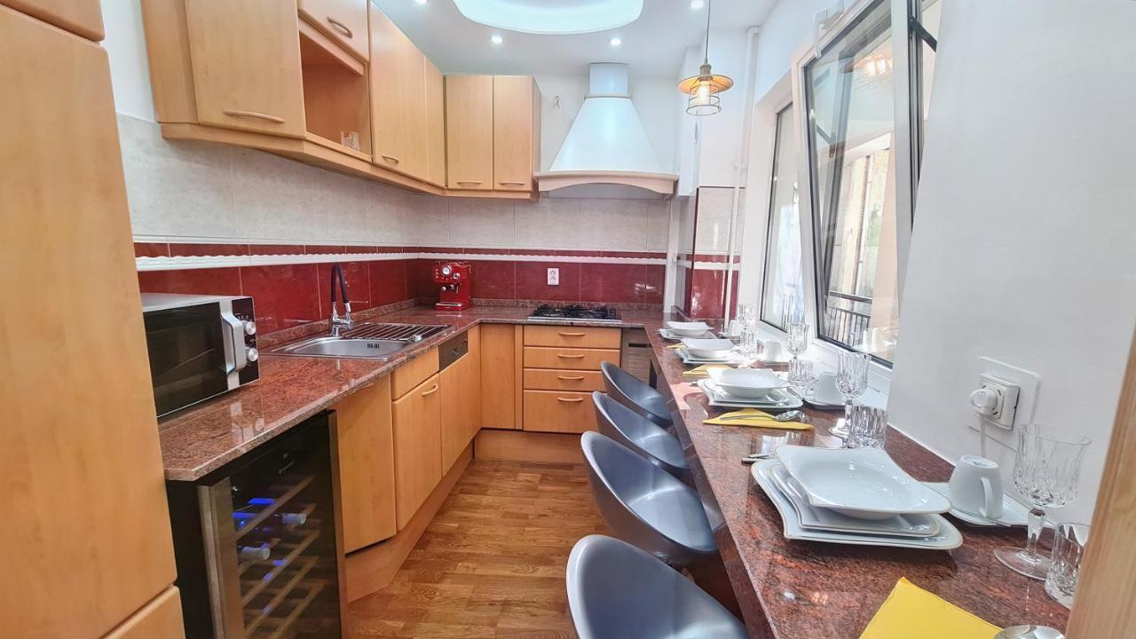 Main Square 5 Star Luxury Apartment With View คลูจ-นาโปกา ภายนอก รูปภาพ